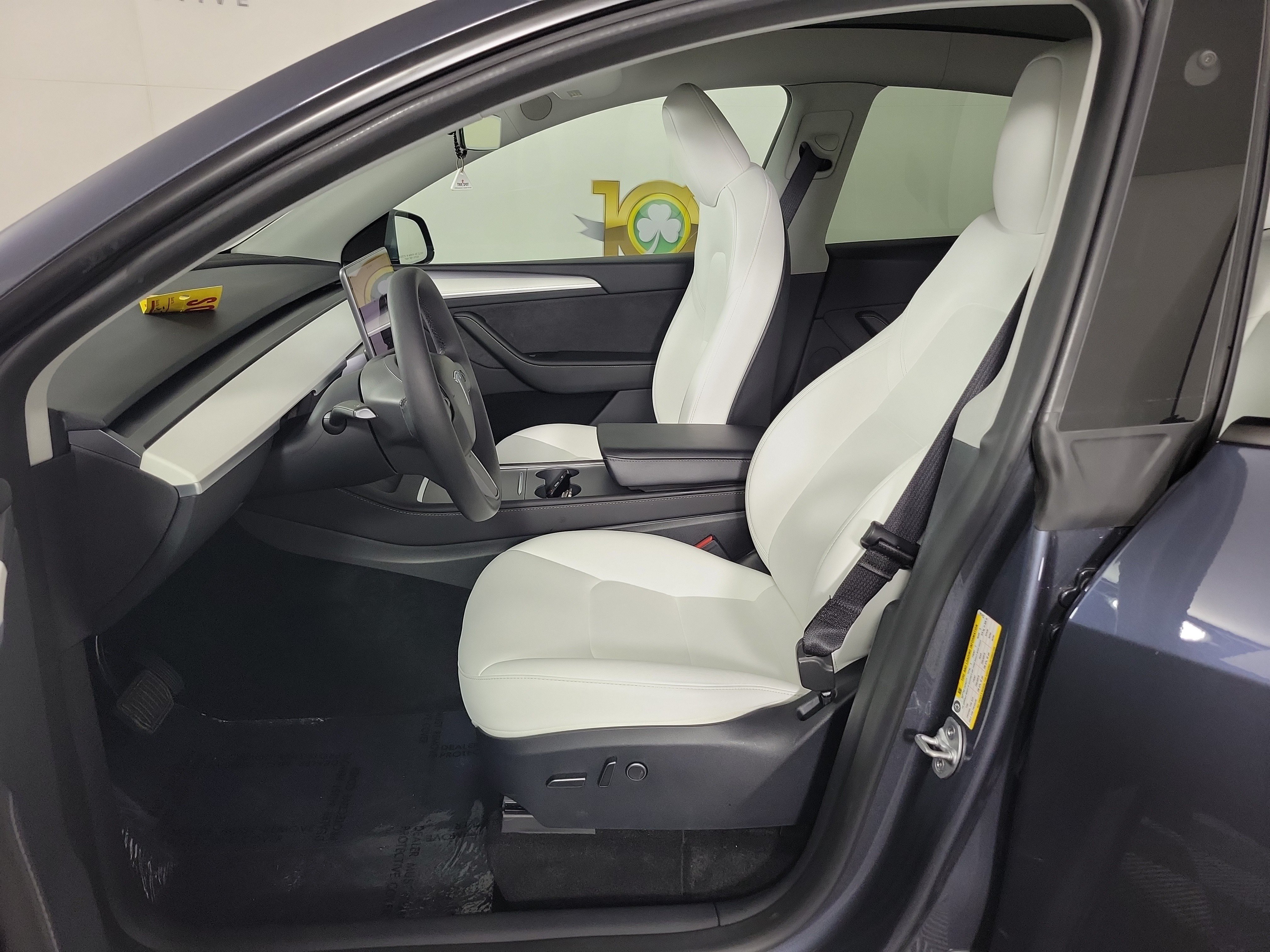 Used 2023 Tesla Model Y Long Range AWD/4WD image 9