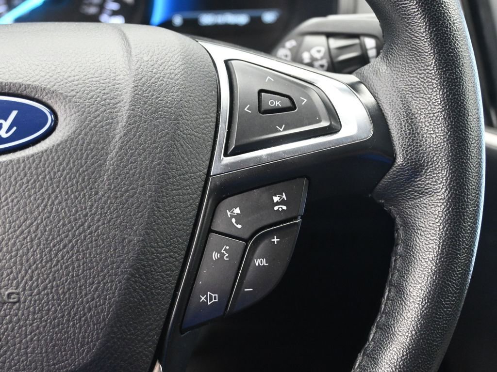 Used 2024 Ford Edge SEL image 13