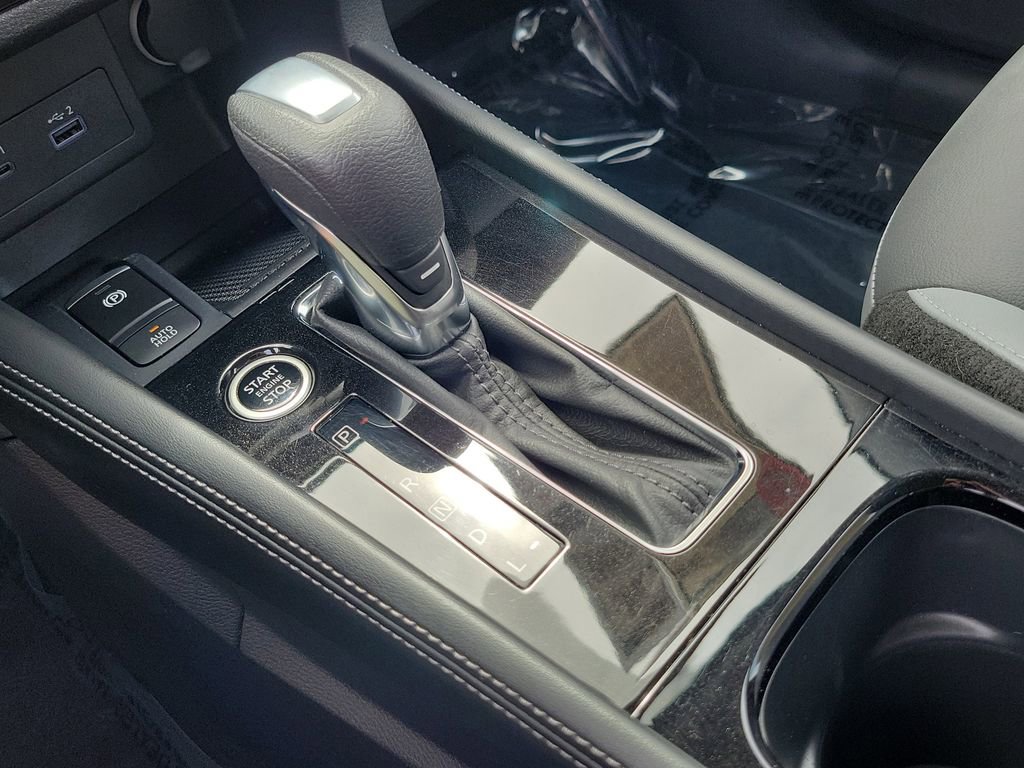 Used 2024 Nissan Kicks SR w/ SR Premium Package image 16