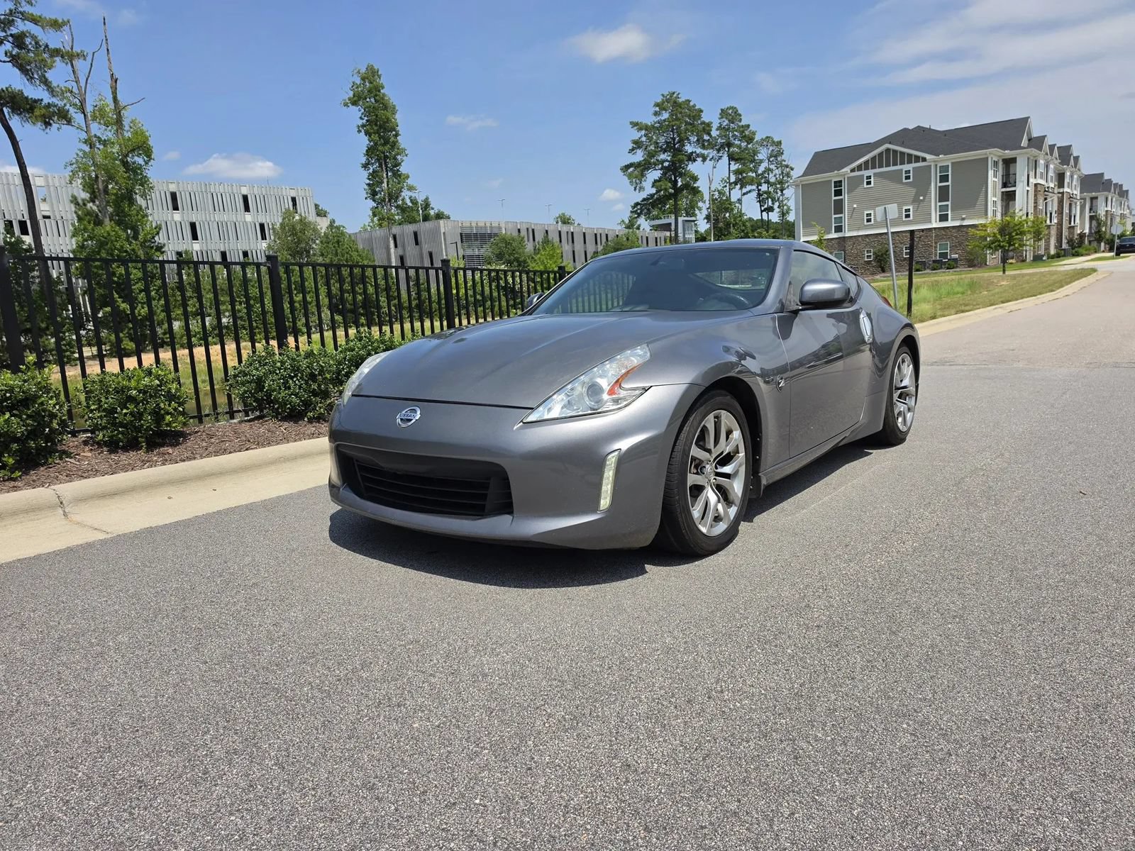 Used 2014 Nissan 370Z Coupe RWD image 8