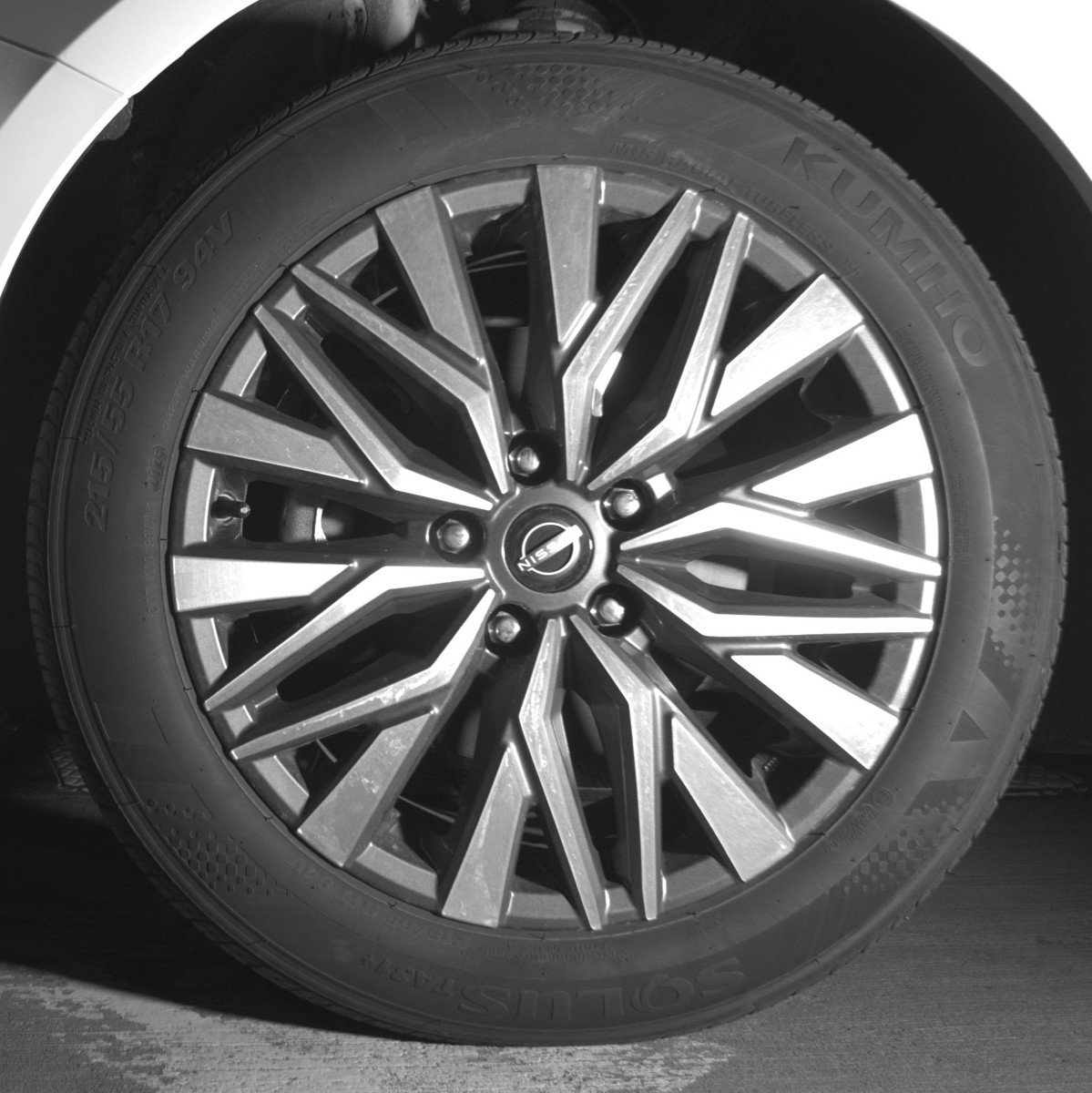 Used 2025 Nissan Altima 2.5 SV image 12