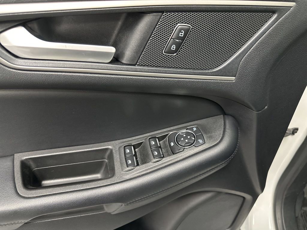 Used 2022 Ford Edge SEL w/ Convenience Package AWD/4WD image 14