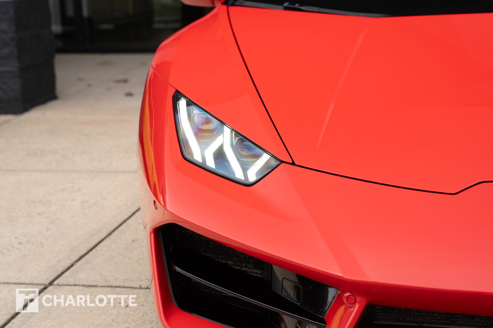 Used 2018 Lamborghini Huracan LP 580-2 image 3