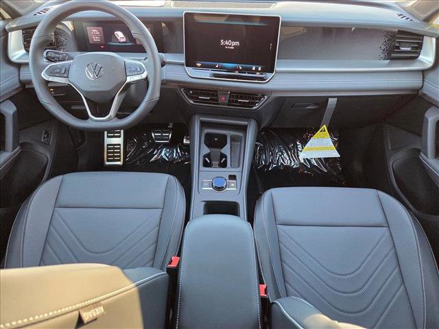 New 2026 Volkswagen Tiguan SE R-Line FWD image 14