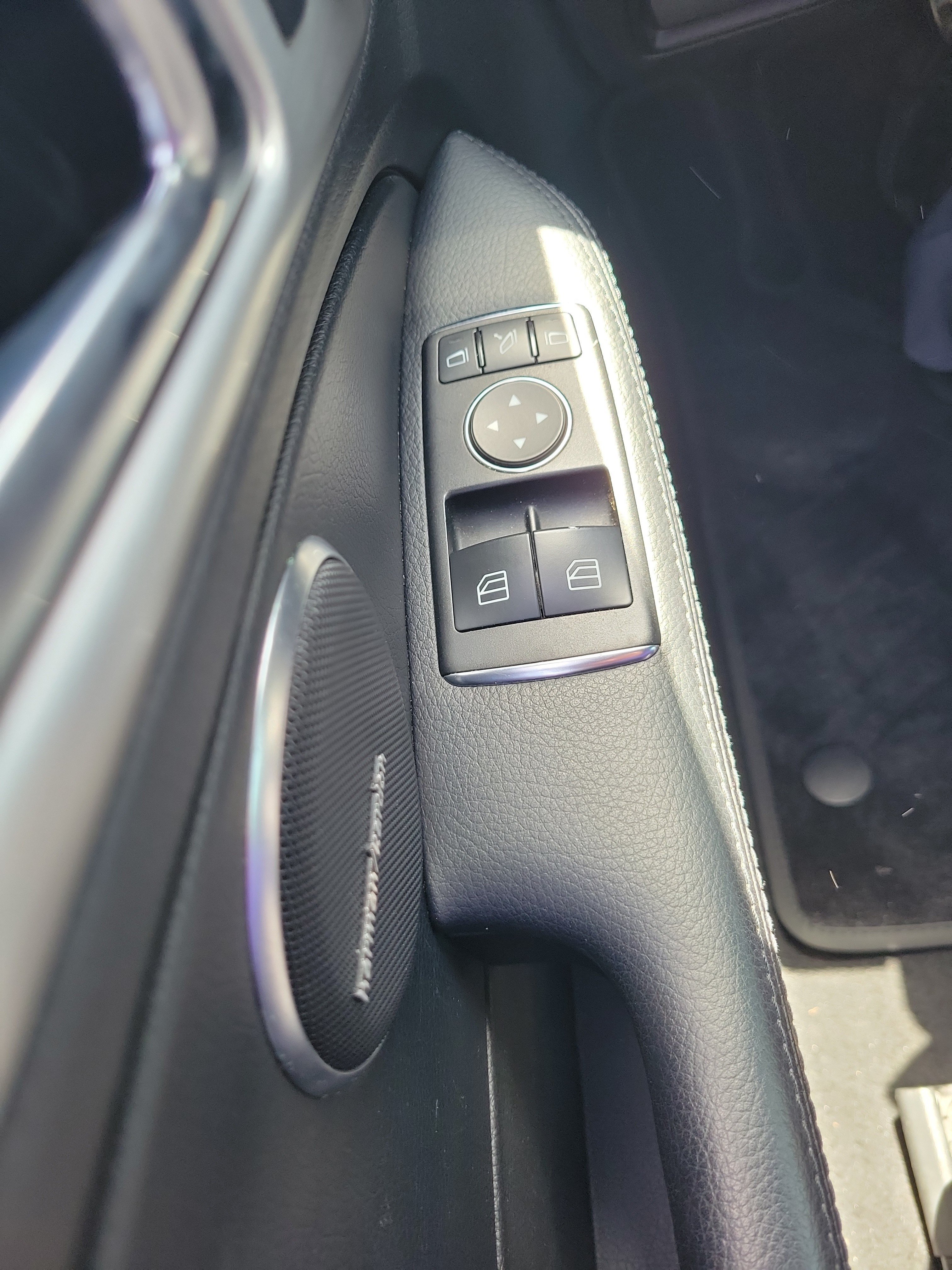 Used 2013 Mercedes-Benz SLK 250 image 16