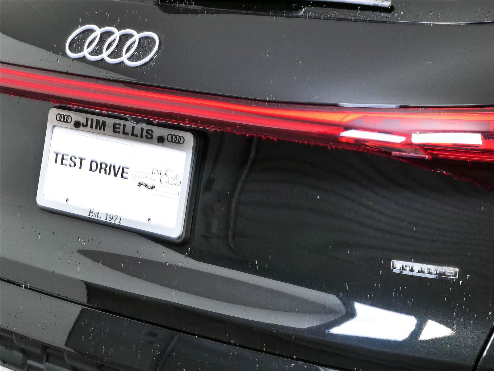 Used 2025 Audi Q5 Premium w/ Convenience Package AWD/4WD image 37