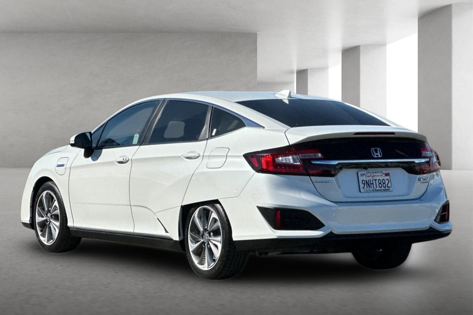 Used 2020 Honda Clarity Touring image 6