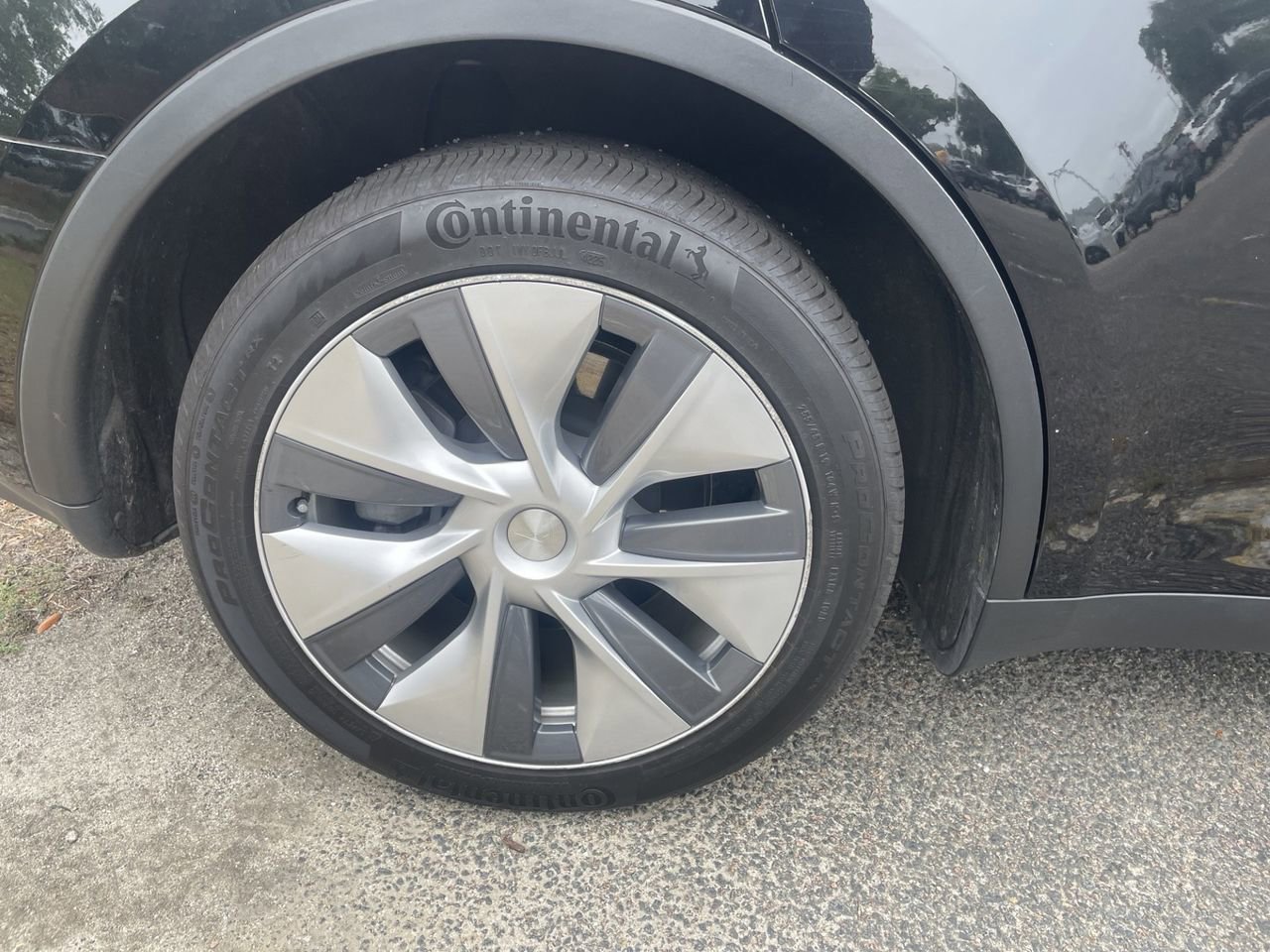 Used 2023 Tesla Model Y Long Range AWD/4WD image 9