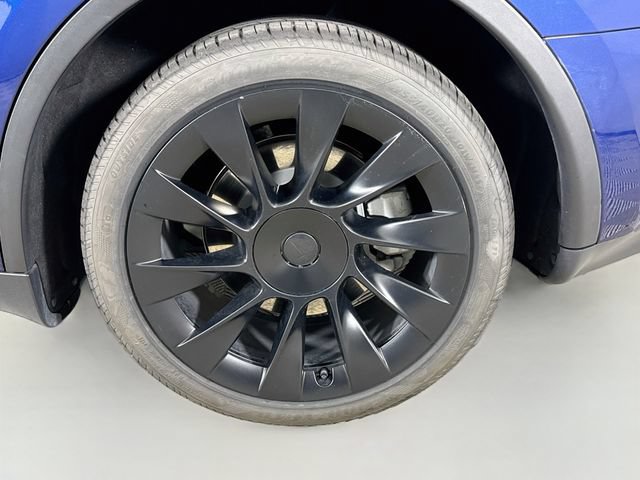 Used 2023 Tesla Model Y Long Range AWD/4WD image 30