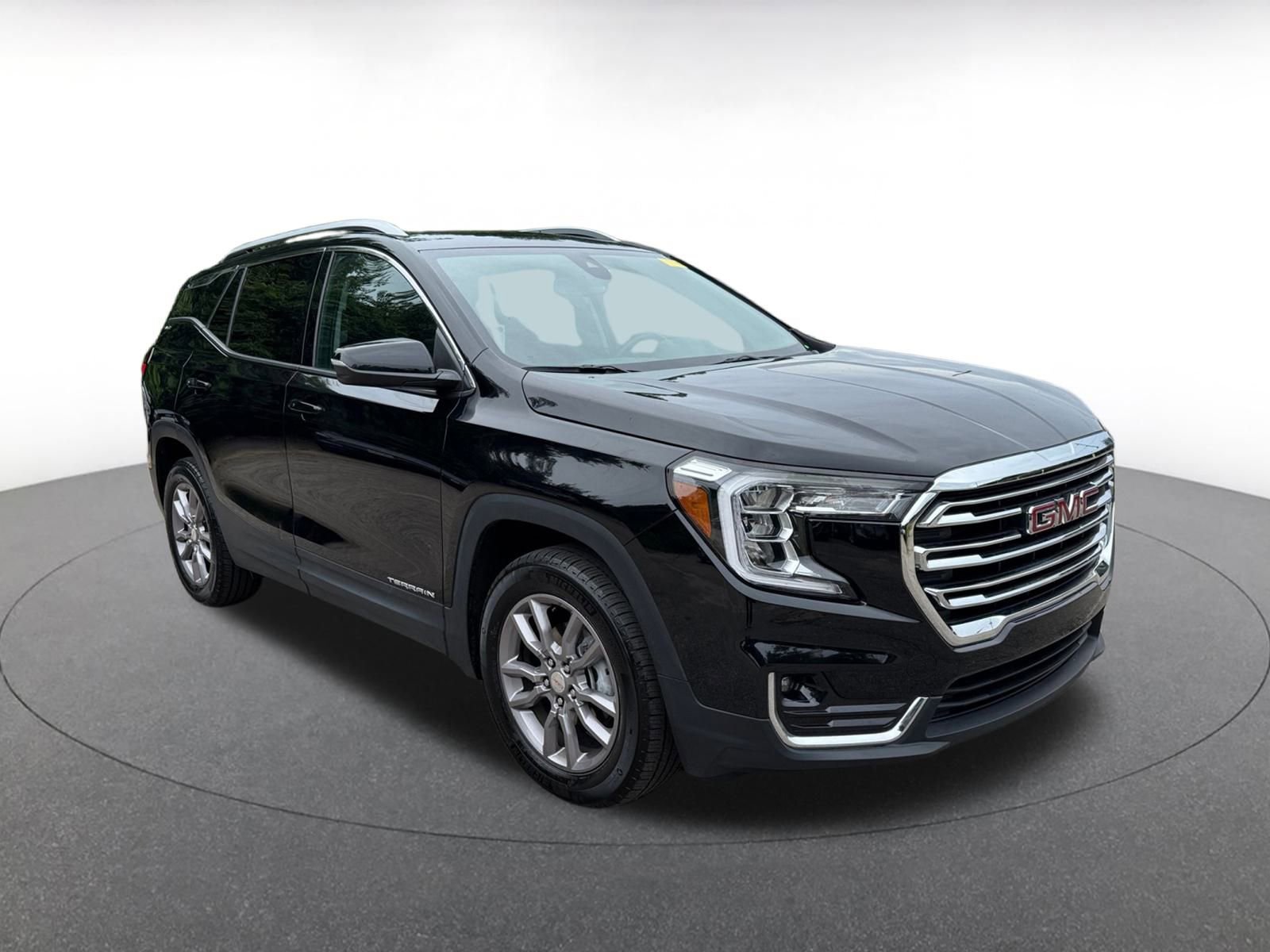 Used 2024 GMC Terrain SLT