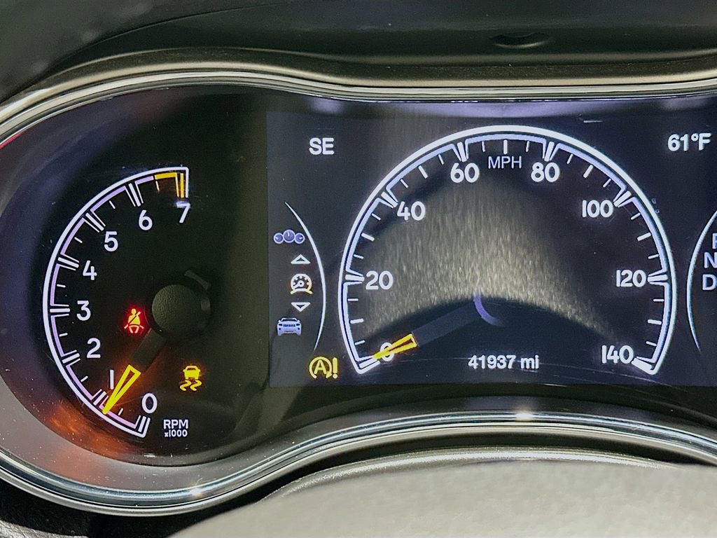 Used 2021 Jeep Grand Cherokee Limited w/ Luxury Group II image 12