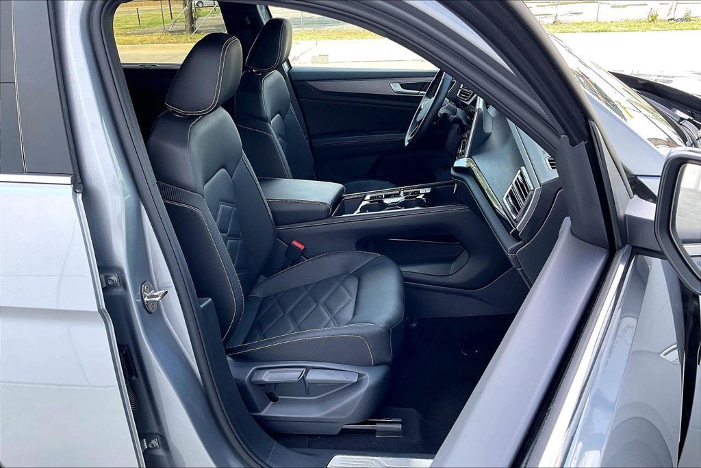Used 2026 Volkswagen Atlas Cross Sport SE FWD image 7