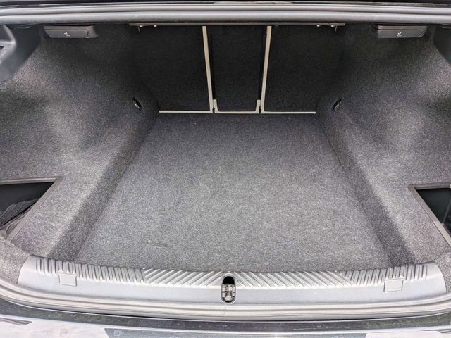 Used 2025 BMW 530i w/ Premium Package RWD image 14