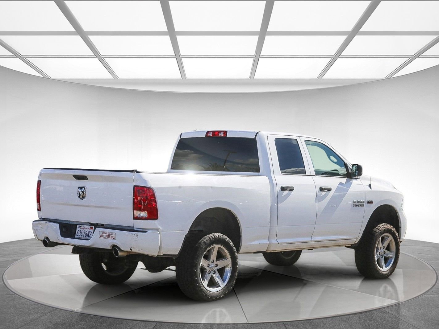 Used 2018 RAM 1500 Express image 3