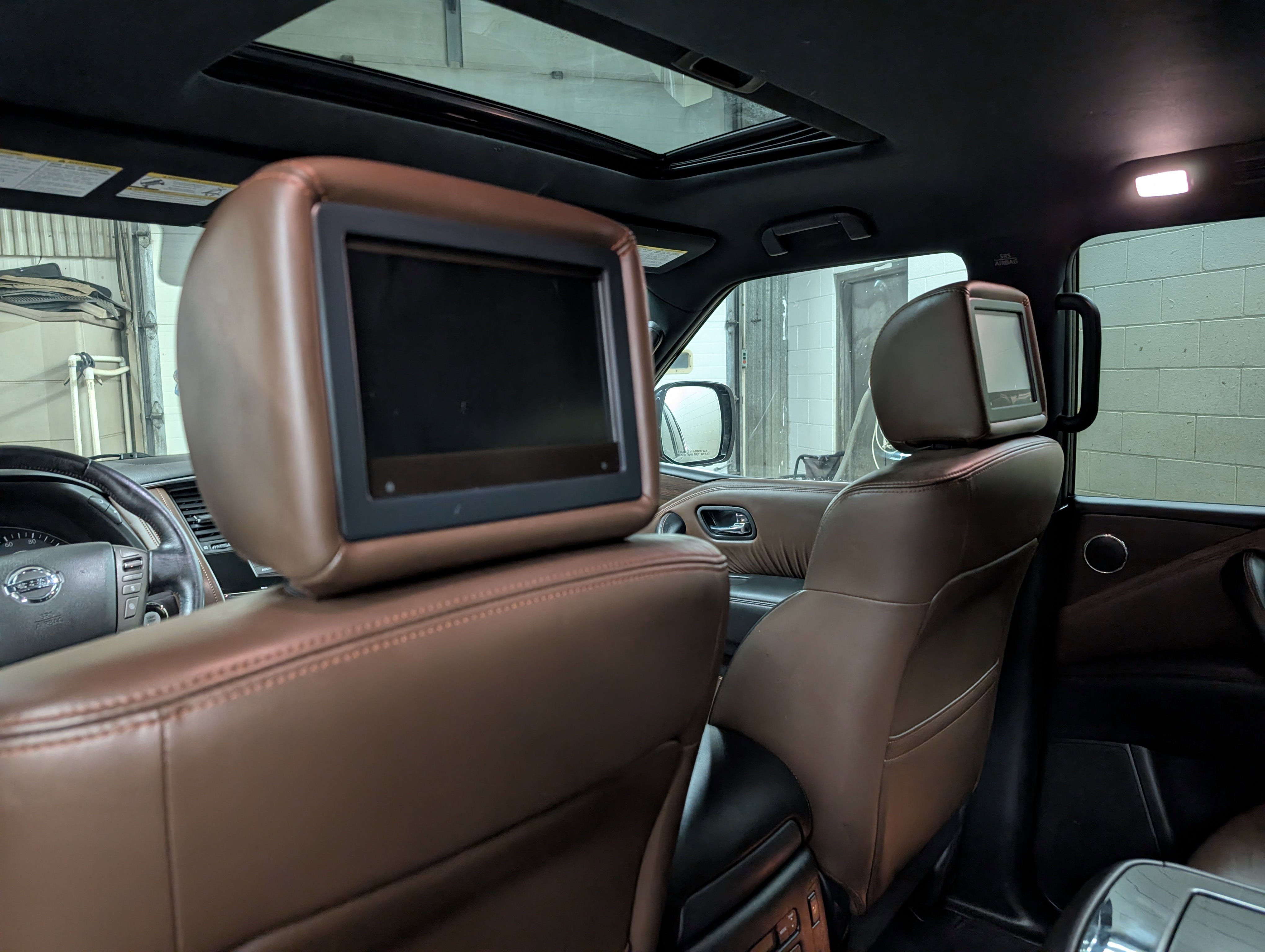 Used 2020 Nissan Armada Platinum image 10