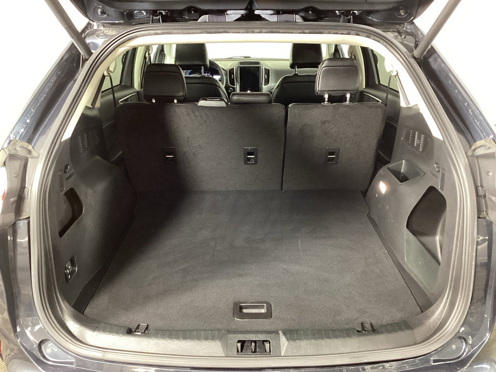 Used 2023 Ford Edge SEL w/ Convenience Package image 13