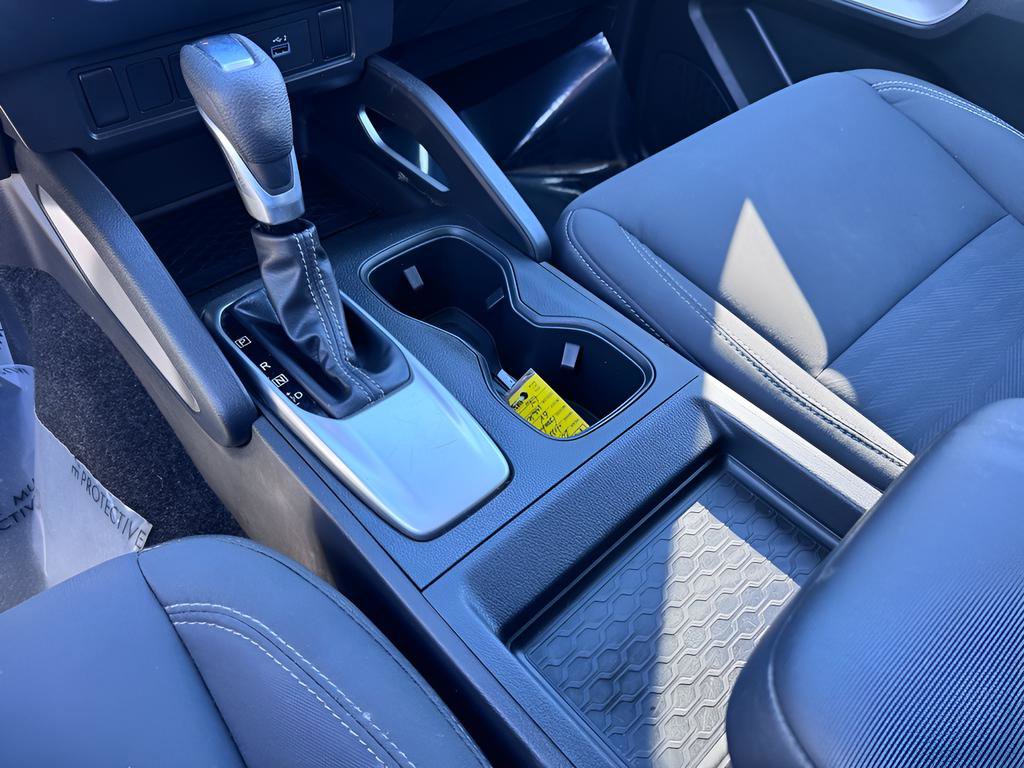 Used 2024 Nissan Frontier SV image 19