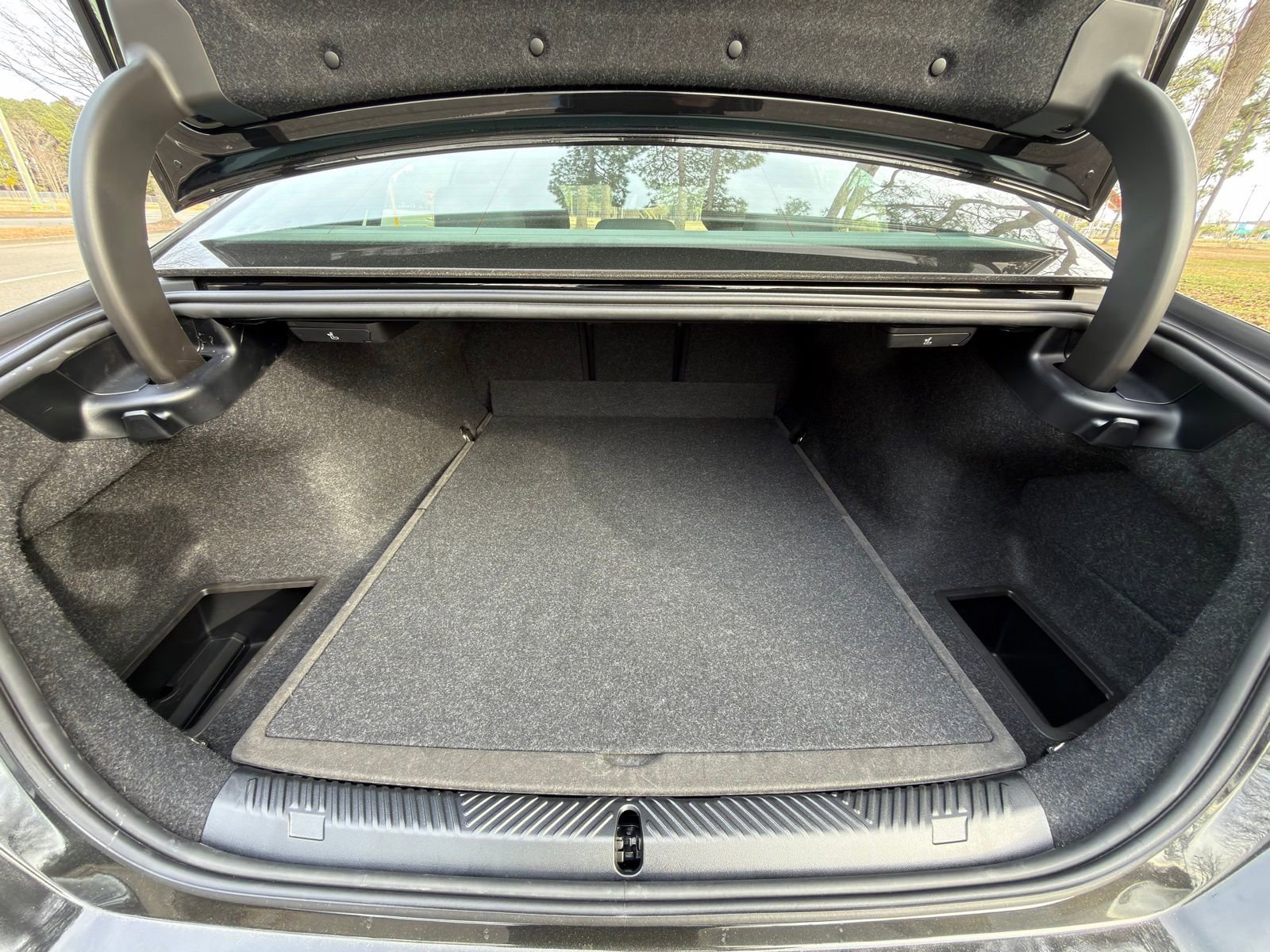 Certified 2025 BMW 540i xDrive w/ M Sport Package image 17