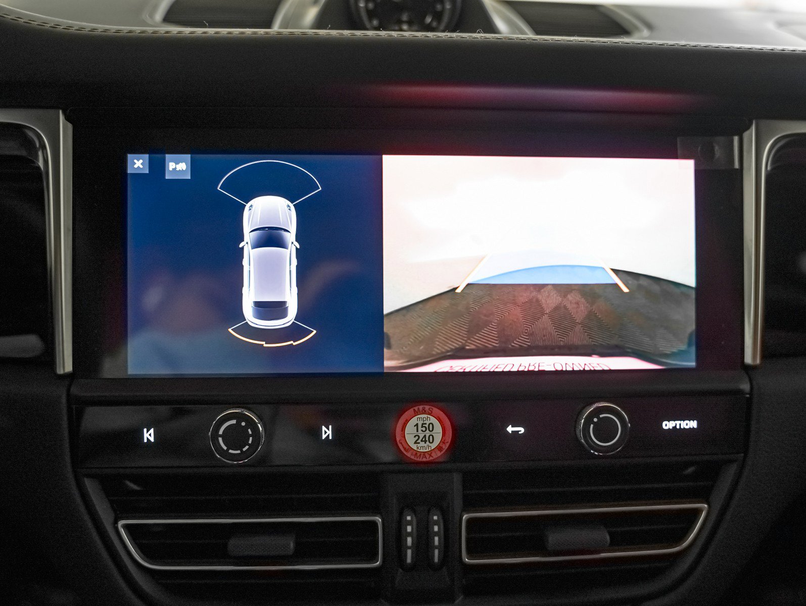 Certified 2024 Porsche Macan image 21