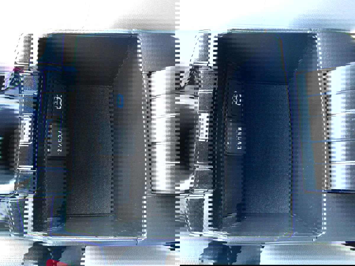 Used 2022 Toyota Corolla LE image 21