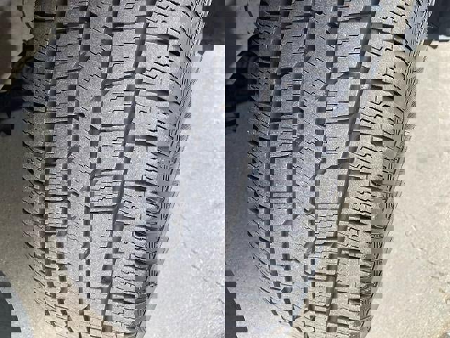 Used 2020 Hyundai Santa Fe SEL w/ Convenience Package image 10