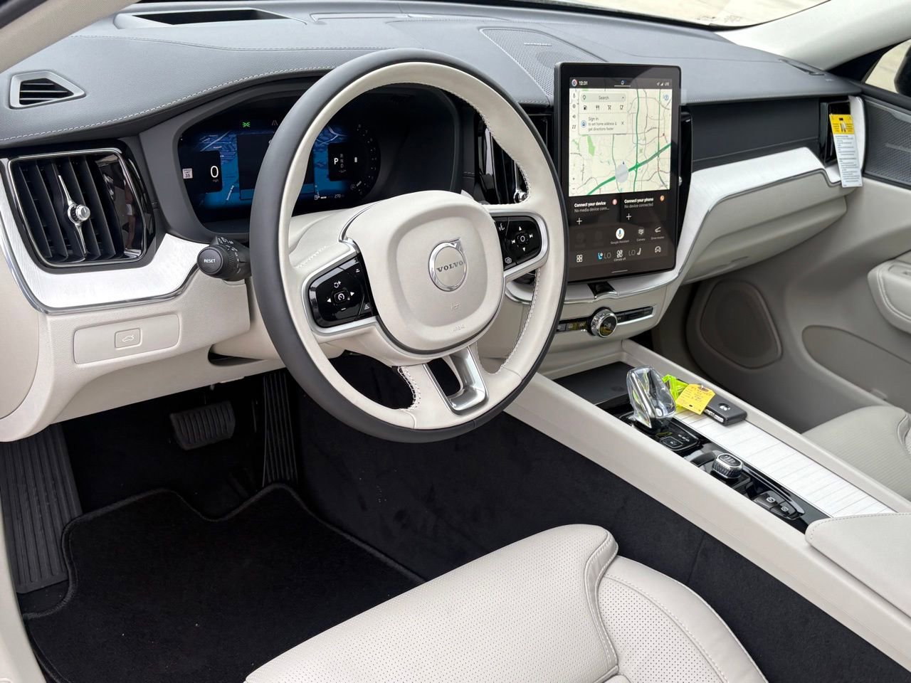 New 2026 Volvo XC60 B5 Ultra w/ Protection Package Premier AWD/4WD image 14