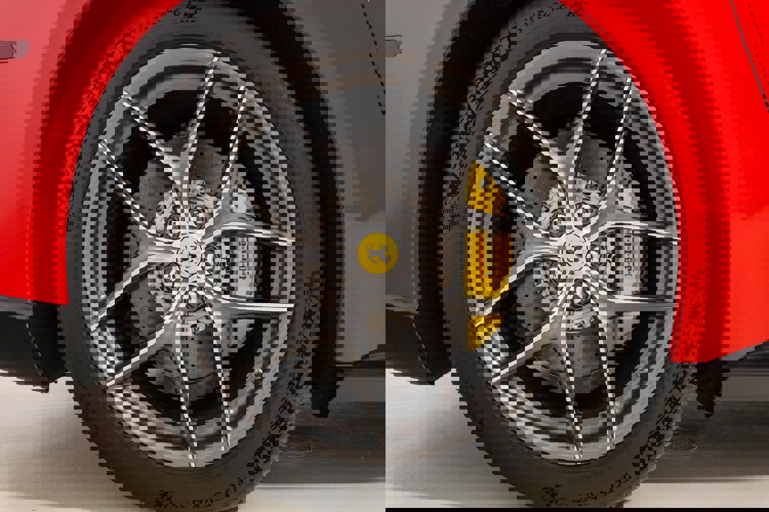 Used 2017 Ferrari F12 Berlinetta image 13