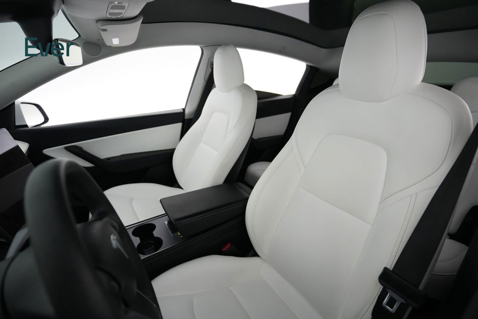 Used 2022 Tesla Model Y Performance image 4