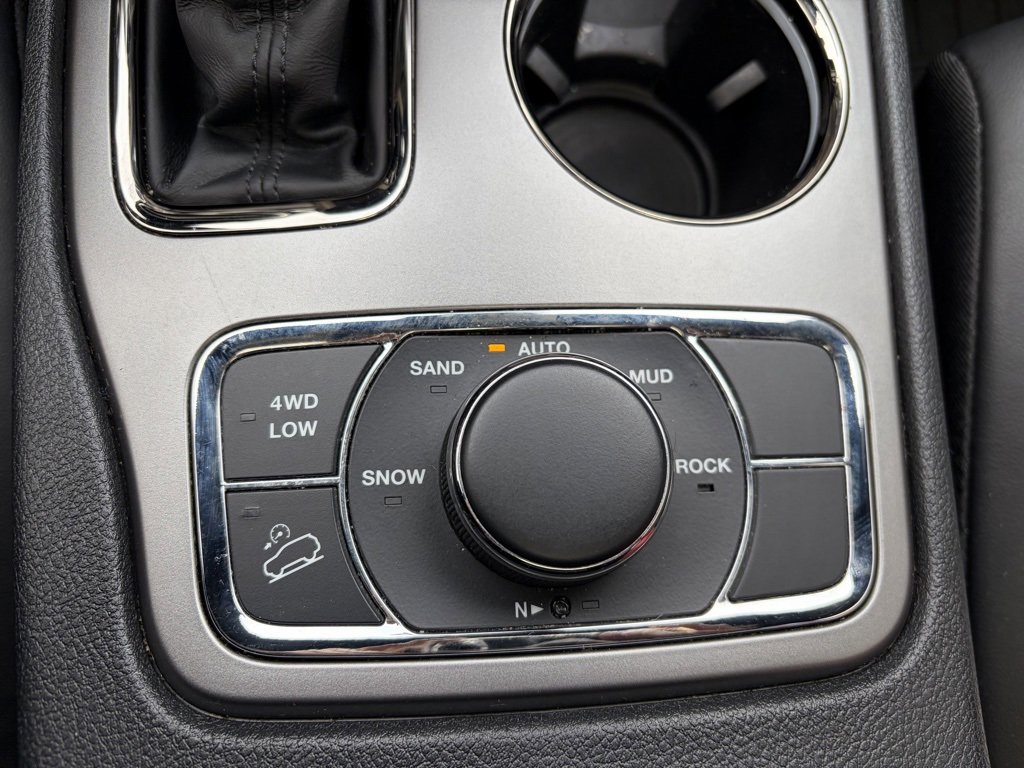 Used 2019 Jeep Grand Cherokee Limited X image 18