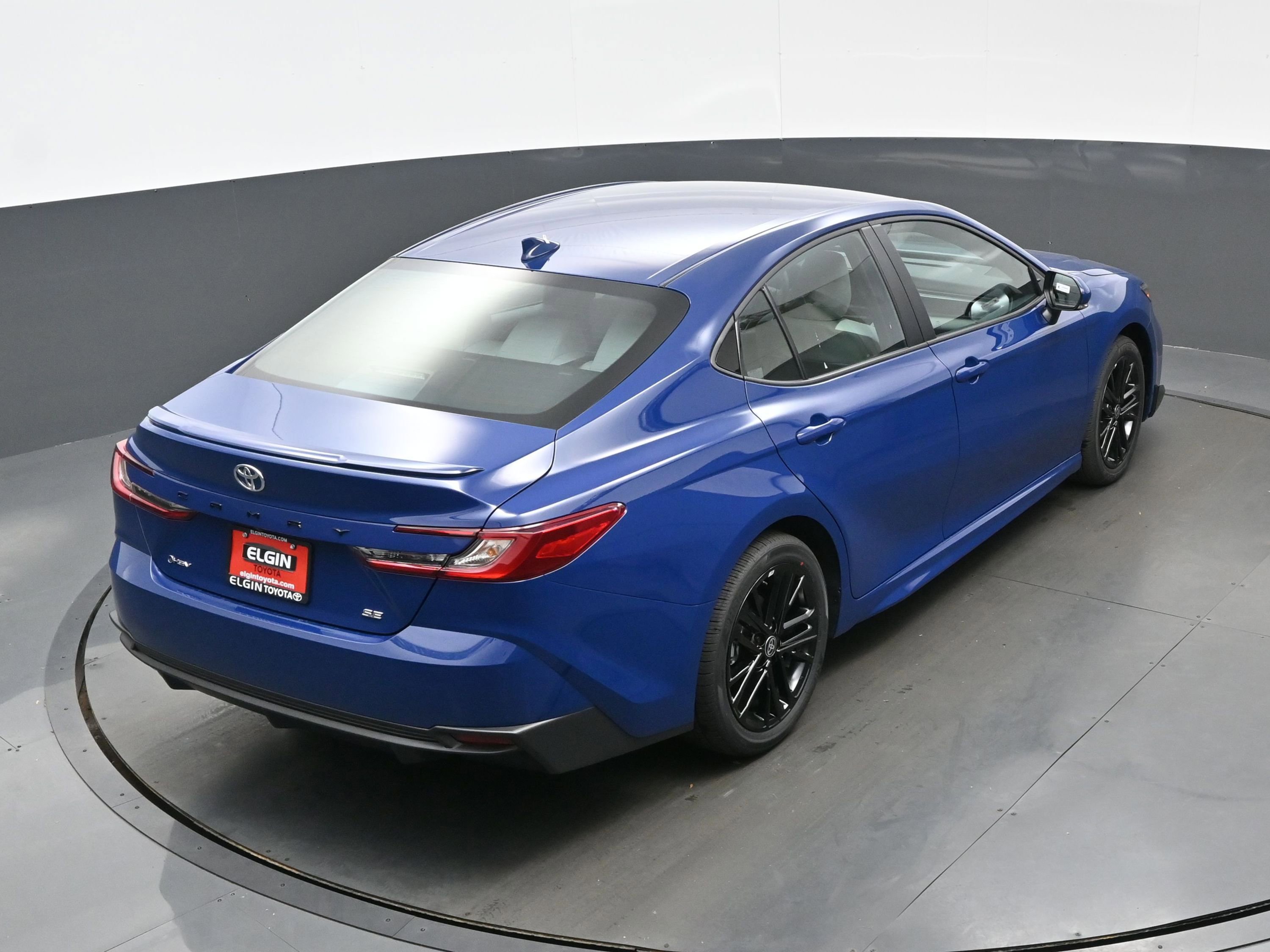 Used 2026 Toyota Camry SE image 40