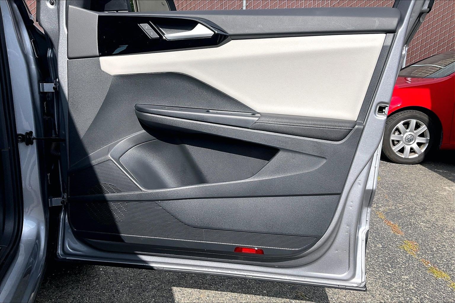 Certified 2025 Volkswagen Taos S FWD image 23