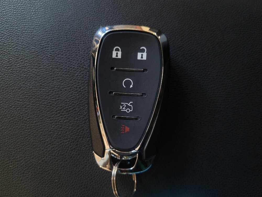 Used 2020 Chevrolet Equinox LT w/ Driver Convenience Package image 32