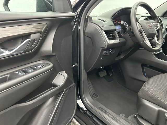 Used 2024 GMC Terrain SLE image 22