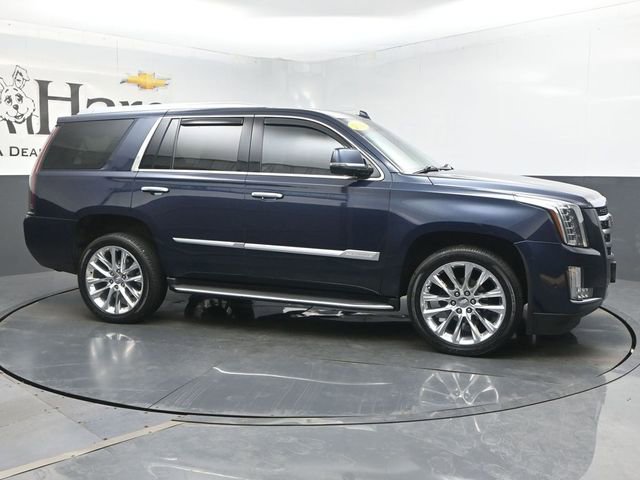 Used 2020 Cadillac Escalade Luxury AWD/4WD image 1