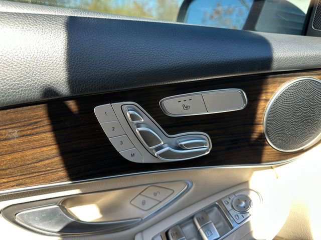 Used 2022 Mercedes-Benz GLC 300 GLC 300 w/ Premium Package Lite image 20