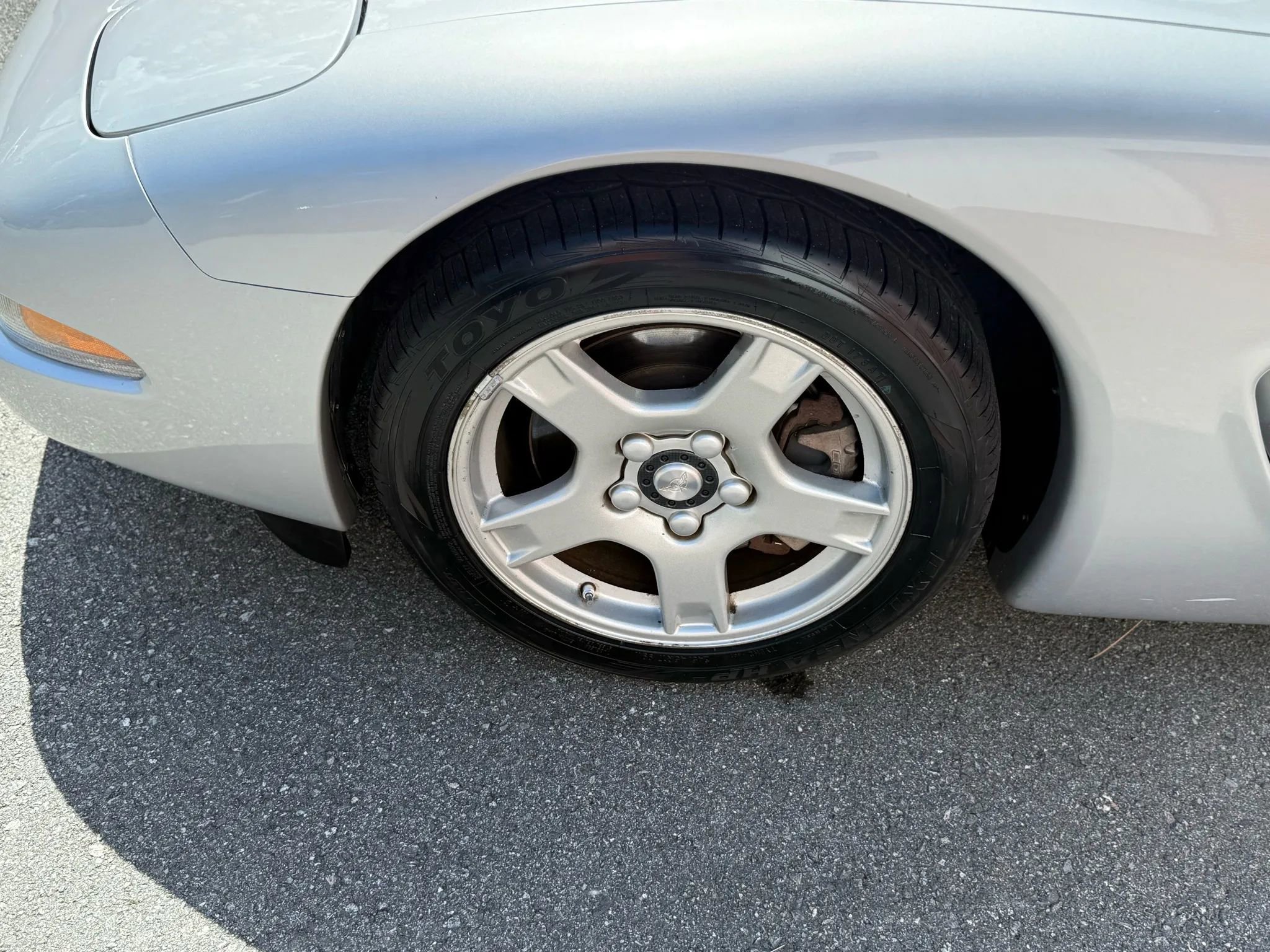 Used 1998 Chevrolet Corvette Convertible w/ Memory Pkg image 26