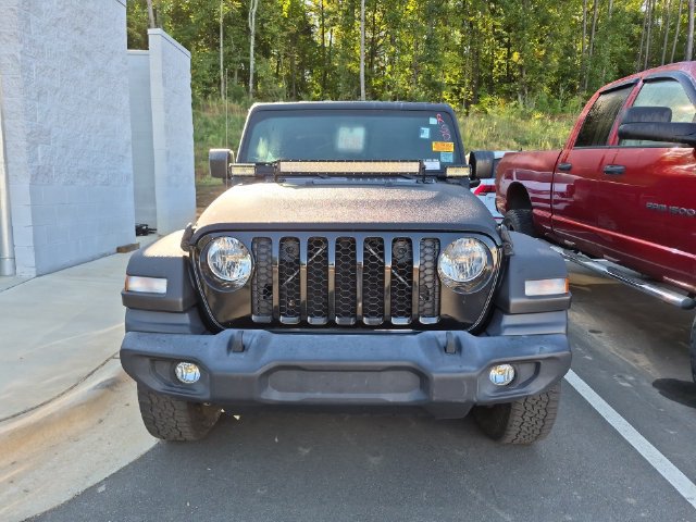 Used 2020 Jeep Gladiator Sport w/ Quick Order Package 24S AWD/4WD image 4
