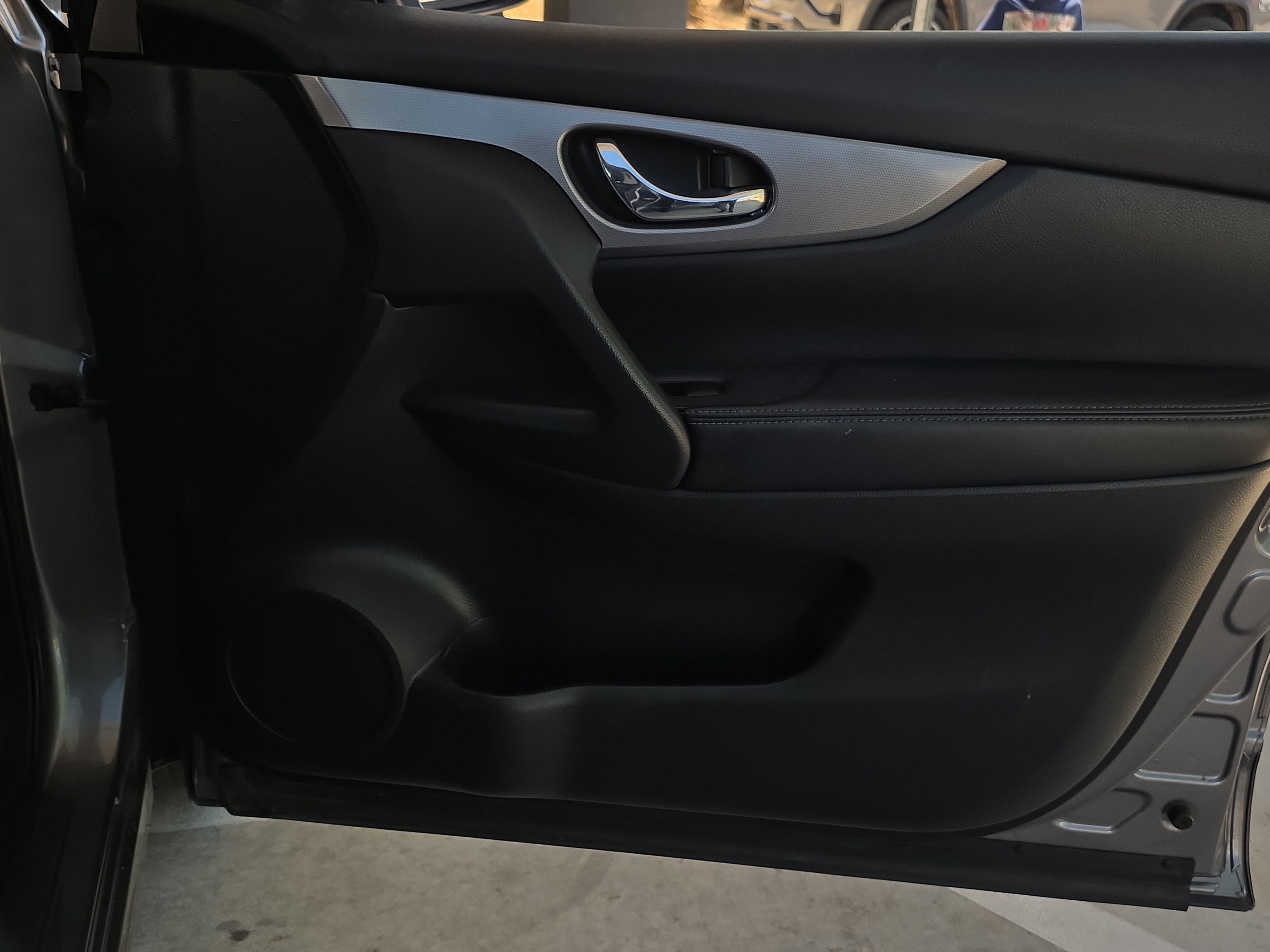 Used 2020 Nissan Rogue Sport SL image 21