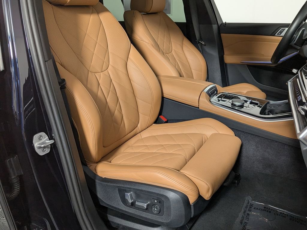 Used 2025 BMW X5 xDrive50e w/ M Sport Package AWD/4WD image 26