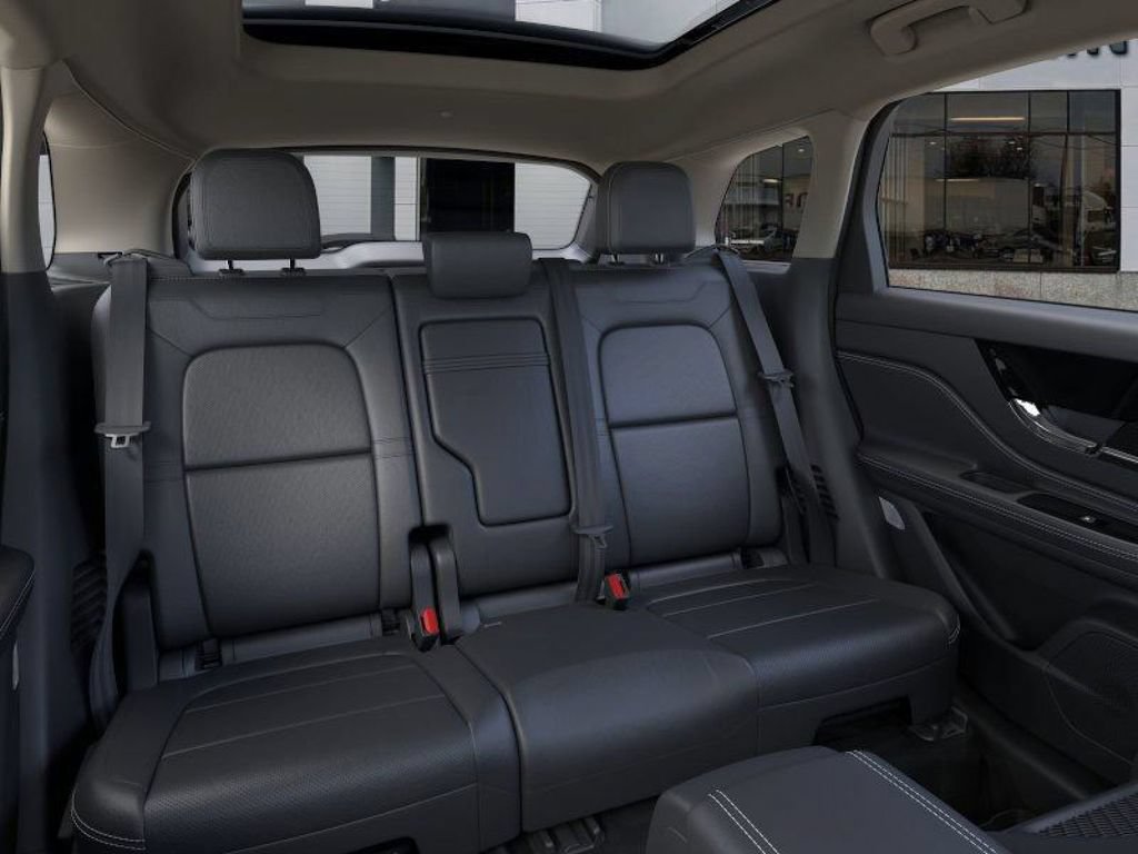 New 2025 Lincoln Corsair Reserve w/ Jet Appearance Package AWD/4WD image 11