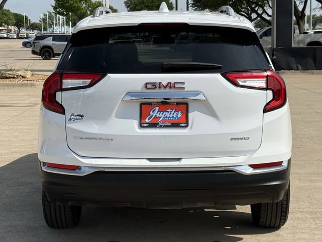 Used 2024 GMC Terrain SLT image 6