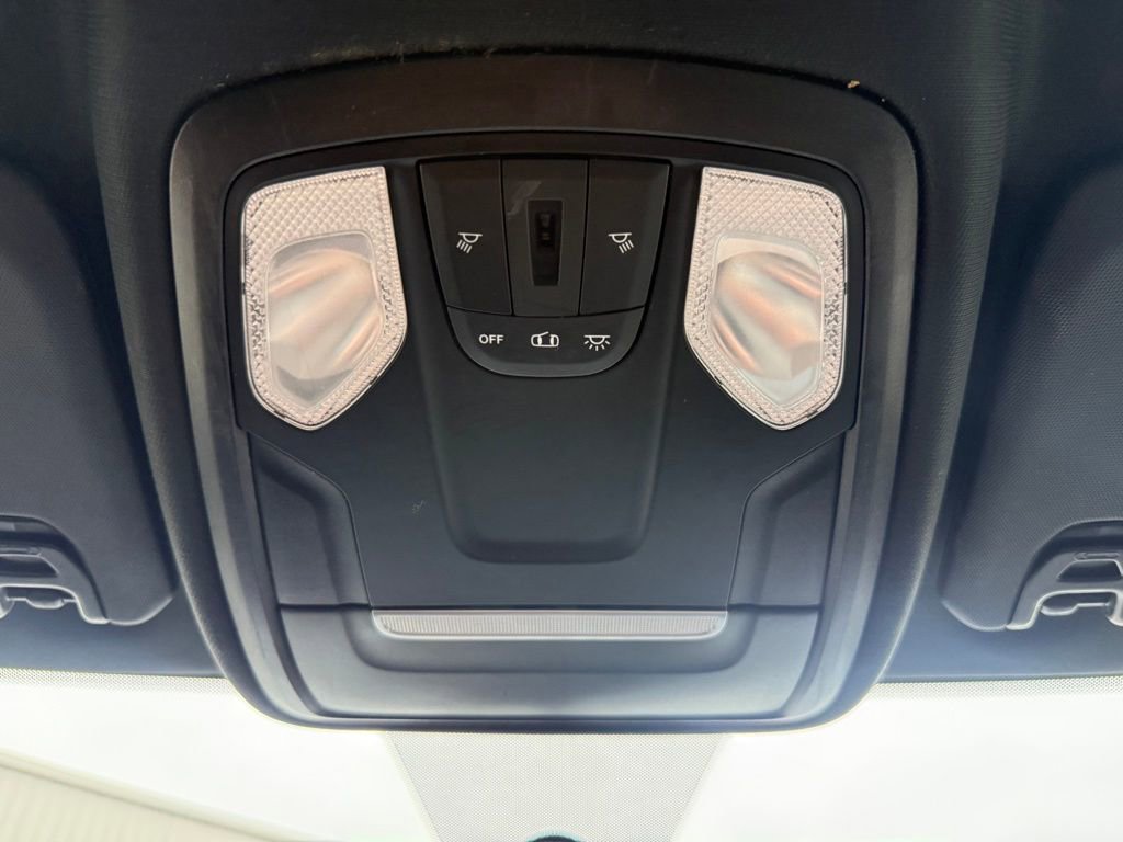 Used 2022 RAM 2500 Tradesman w/ Chrome Appearance Group image 30