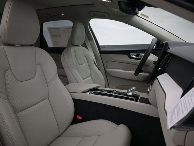 New 2026 Volvo XC60 B5 Ultra w/ Protection Package Premier image 36