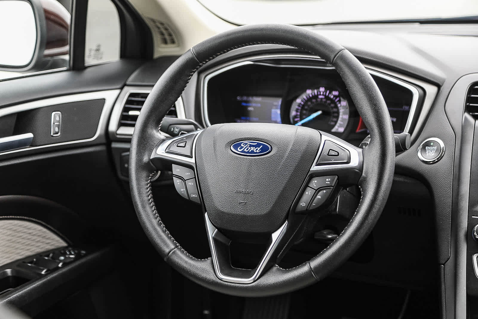 Used 2019 Ford Fusion SE w/ Equipment Group 151A FWD image 15