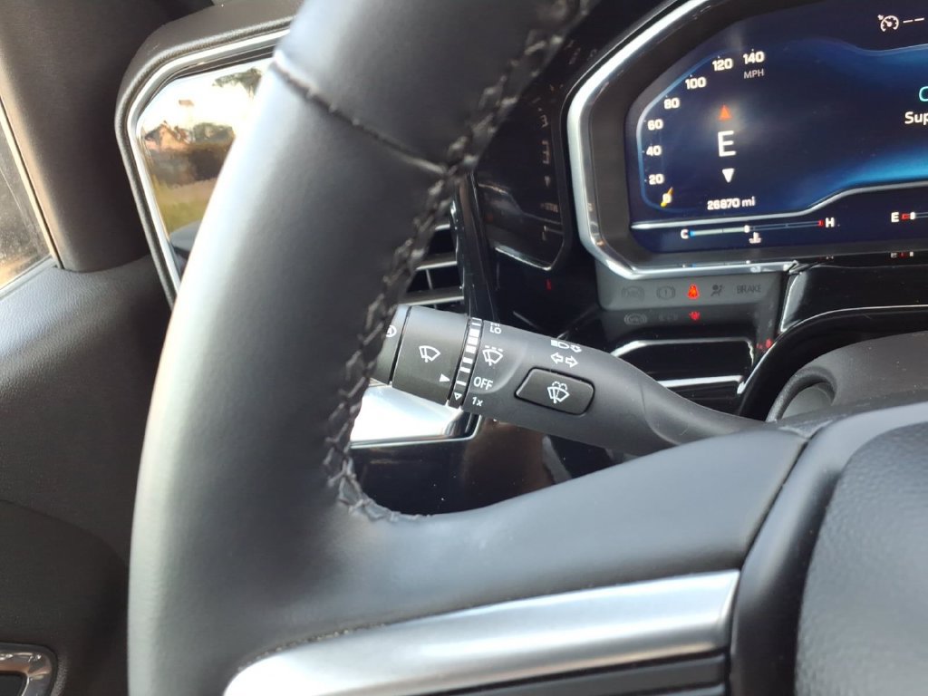 Used 2024 Chevrolet Silverado 1500 LT AWD/4WD image 31