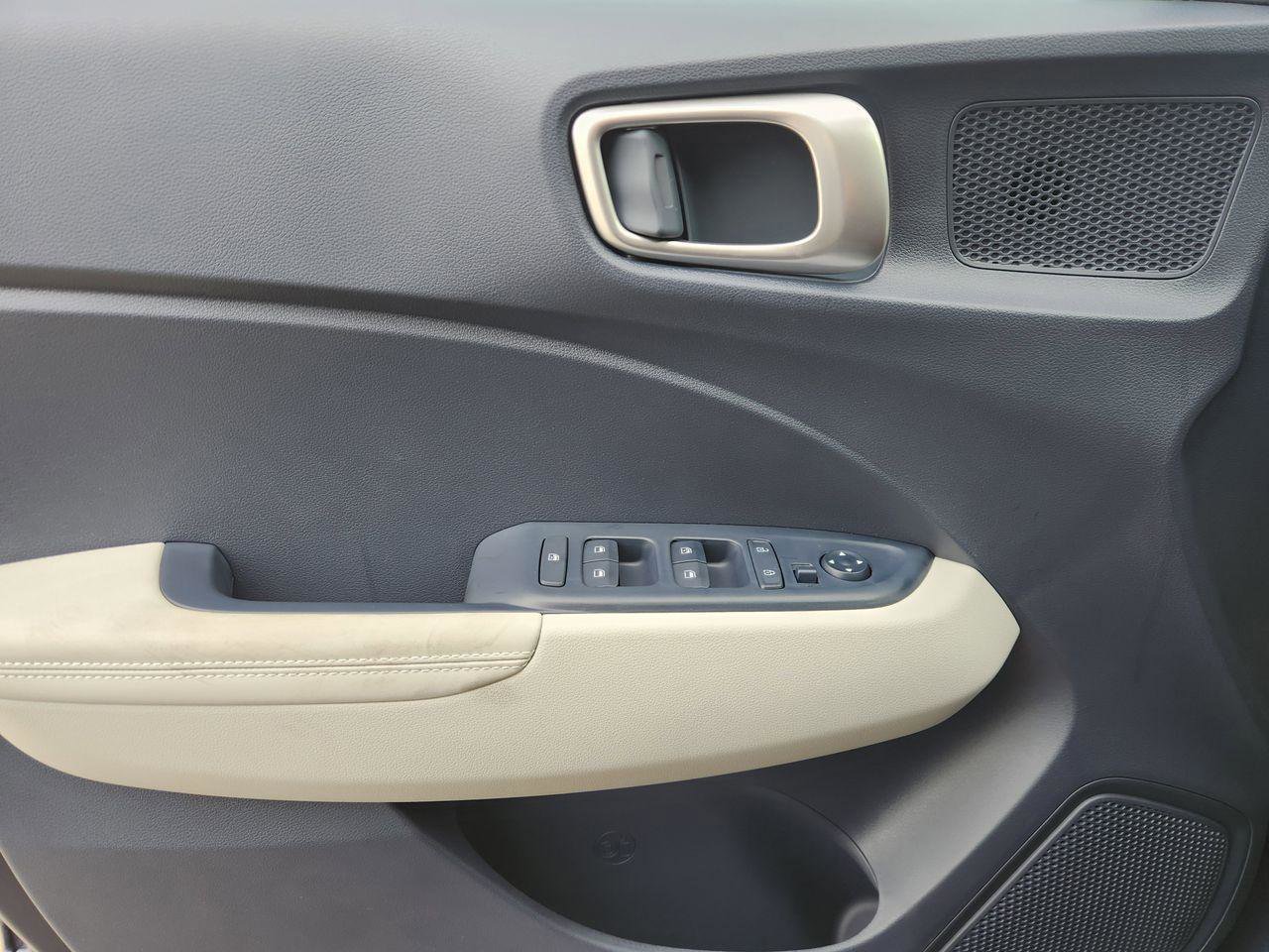 New 2026 Hyundai Venue SEL FWD image 22