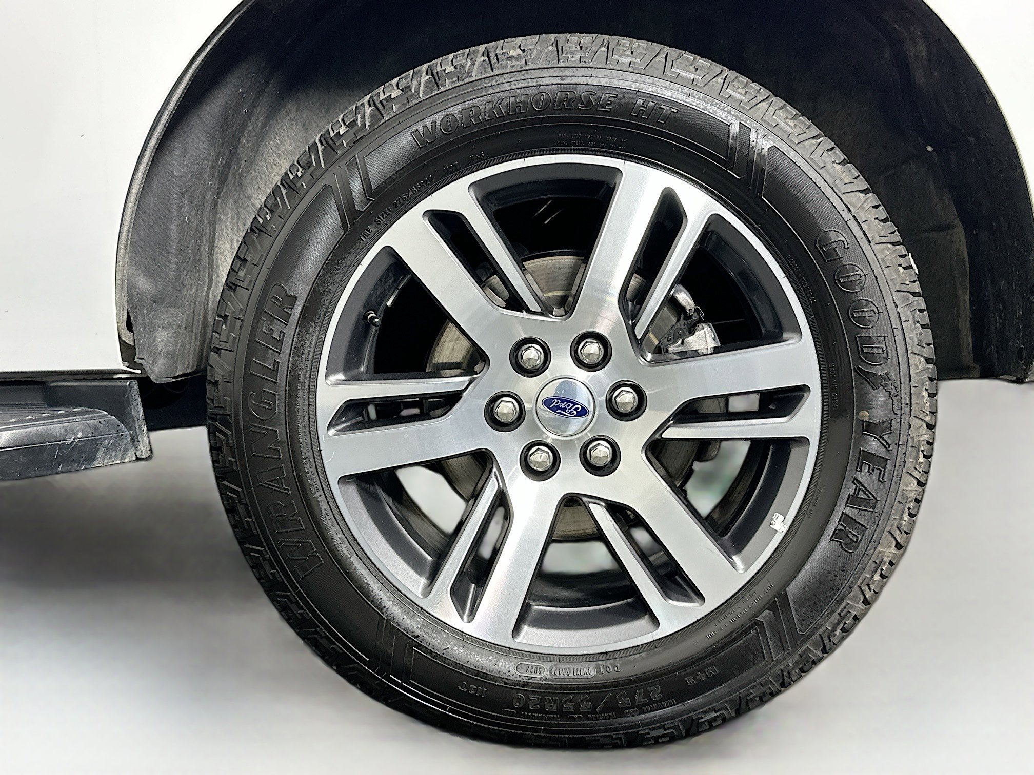 Used 2024 Ford Expedition Limited image 11