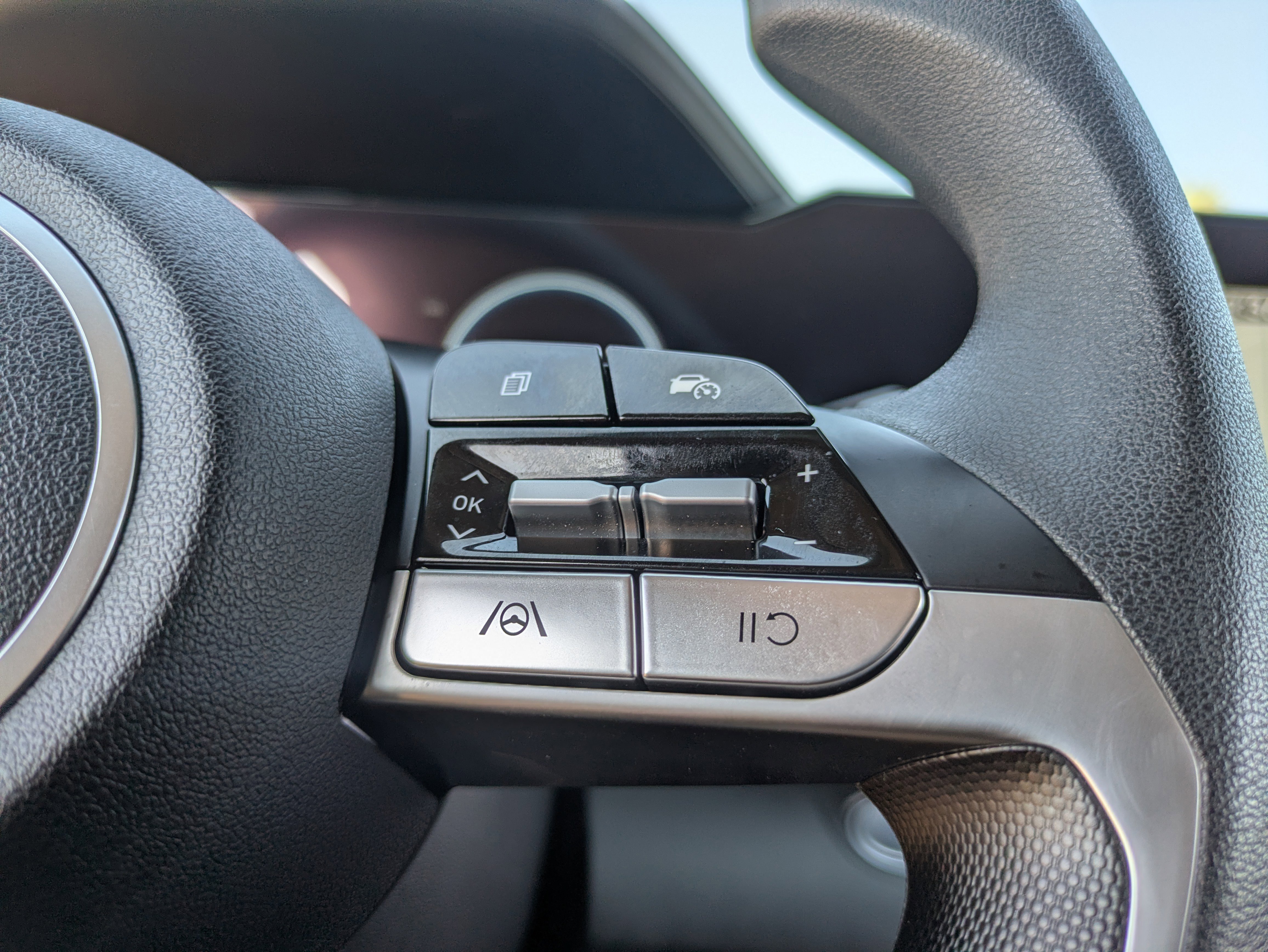 Certified 2024 Hyundai Elantra SEL image 27