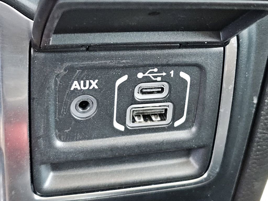 Used 2023 Jeep Gladiator Mojave w/ Cold Weather Group AWD/4WD image 18
