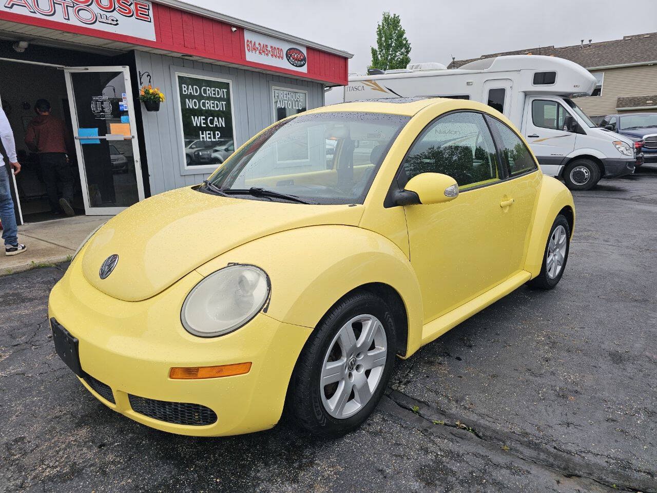 Used 2007 Volkswagen Beetle Coupe w/ Package 1 FWD image 2